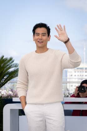 Cannes - Black Dog Photocall Eddie Li attends the Black Dog Photocall at the 77th annual Cannes Film Festival at Palais des Festivals on May 18, 2024 in Cannes, France. Photo by Shootpix ABACAPRESS.COM Cannes France  Copyright: xShootpix ABACAx