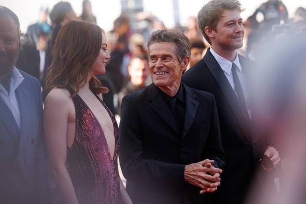 Festival de Cannes Carpet Kinds of Kindness Emma Stone, Willem Dafoe and Joe Alwyn at the premiere Kinds of Kindness during the 77th Cannes International Film Festival at the Palais de Festival in Cannes on 17 May 2024 Copyright: xEventpressxKochanx
