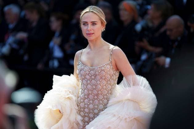 Cannes, France 17th May, 2024 Kimberley Garner attends Kinds of Kindness Screening red carpet at the 77th annual Cannes Film Festival at Palais des Festivals on May 17, 2024 in Cannes, France CINEMA 77eme Festival de Cannes Red Carpet du film Kinds of Kindness 17 05 2024 NorbertScanella Panoramic 