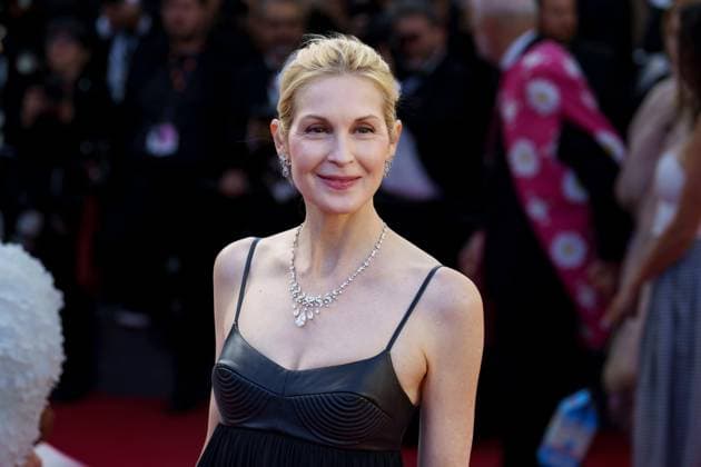 Cannes, France 17th May, 2024 Kelly Rutherford attends Kinds of Kindness Screening red carpet at the 77th annual Cannes Film Festival at Palais des Festivals on May 17, 2024 in Cannes, France CINEMA 77eme Festival de Cannes Red Carpet du film Kinds of Kindness 17 05 2024 NorbertScanella Panoramic 
