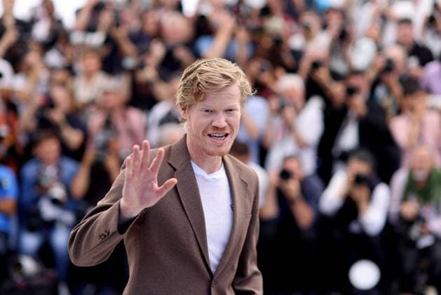 Photocall du film Kinds of Kindness lors du 77eme Festival International du Film de Cannes Jesse Plemons Photocall du film Kinds of Kindness lors du 77eme Festival International du Film de Cannes le 18 mai 2024 Jacovides Moreau Bestimage Photocall for the film Kinds of Kindness at the 77th Cannes International Film Festival on 18 May 2024 Cannes France  Copyright: xJACOVIDES-MOREAUx xBESTIMAGExJACOVIDES-MOREAUx xBESTIMAGEx