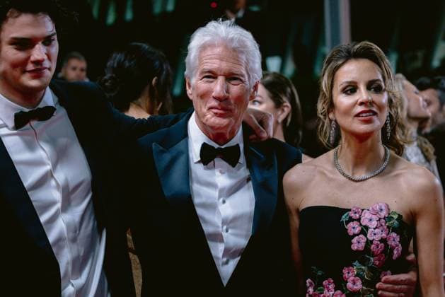 77eme Festival International du Film de Cannes Montee des marches du film Oh Canada 77th International Cannes Film Festival Red Carpet of Oh Canada movie 305096 2024 05 17 Alpes Maritimes Cannes France Gere, Richard Silva, Alejandra  Copyright: xTerencexBaelenx STAR_305096_026