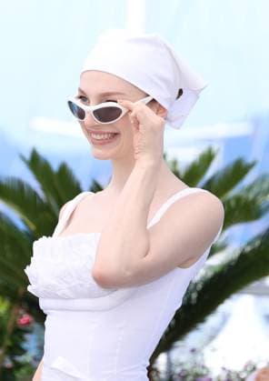 May 18, 2024, Cannes, France: Hunter Schafer attends the Kinds Of Kindness Photocall at the 77th annual Cannes Film Festival at Palais des Festivals on May 18, 2024 in Cannes, France. Cannes France - ZUMAs181 20240518_zea_s181_065 Copyright: xDGPx