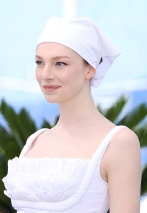 May 18, 2024, Cannes, France: Hunter Schafer attends the Kinds Of Kindness Photocall at the 77th annual Cannes Film Festival at Palais des Festivals on May 18, 2024 in Cannes, France. Cannes France - ZUMAs181 20240518_zea_s181_066 Copyright: xDGPx