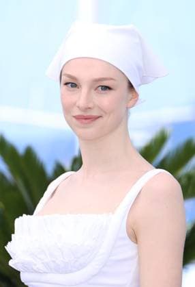 May 18, 2024, Cannes, France: Hunter Schafer attends the Kinds Of Kindness Photocall at the 77th annual Cannes Film Festival at Palais des Festivals on May 18, 2024 in Cannes, France. Cannes France - ZUMAs181 20240518_zea_s181_067 Copyright: xDGPx