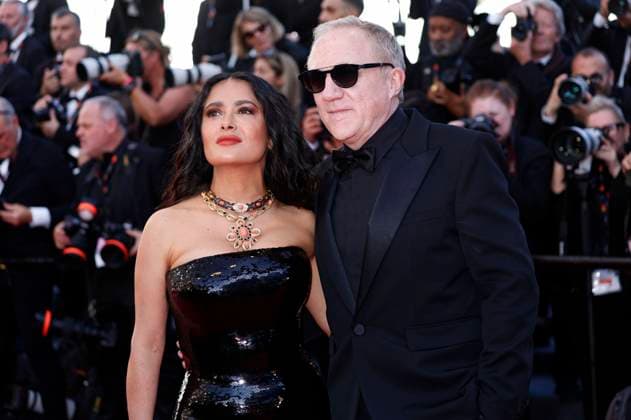 Salma Hayek with husband Francois Henri Pinault at the premiere of the feature film Emilia Perez at the Festival de Cannes 2024 77 Cannes International Film Festival at the Palais des Festivals Cannes, 18 05 2024 Foto:xD.xBedrosianx xFuturexImagex perez_4551