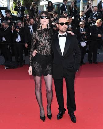 Cannes, 77th Cannes Film Festival 2024, Red carpet film Emilia PÃ rez In the photo: Charlotte Gainsbourg, Anthony Vaccarello  Copyright: xAlbertoxTerenghix xipa-agency.nex xPoolxPhotoxEventsx03x IPA_Agency_IPA46232478