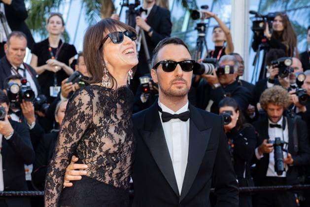 B MontÃ e des marches du film Â Emilia Perez Â lors du 77eme Festival International du Film de Cannes Charlotte Gainsbourg, Anthony Vaccarello MontÃ e des marches du film Â Emilia Perez Â lors du 77eme Festival International du Film de Cannes, au Palais des Festivals Ã Cannes On may 18th 2024 Olivier Borde Bestimage Red carpet of the movie Â Emilia Perez Â during the 77th Cannes International Film Festival at the Palais des Festivals in Cannes, France On may 18th 2024 Cannes France  Copyright: xOLIVIERxBORDEx xBESTIMAGExOLIVIERxBORDEx xBESTIMAGEx