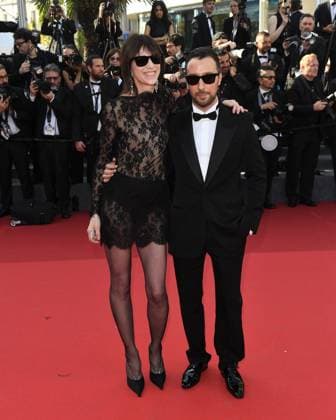 Cannes, France: Cannes, 77th Cannes Film Festival 2024, Red carpet film Emilia Po rez In the photo: Charlotte Gainsbourg, Anthony Vaccarello Cannes France  - ZUMAp169 20240518_zea_p169_1465 Copyright: xAlbertoxTerenghix