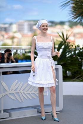Cannes - Kinds Of Kindness Photocall Hunter Schafer at the photo call for Kinds of Kindness during the 77th Cannes Film Festival held at the Palais des Festivals on May 18, 2024 in Cannes, France. Photo by Franck Castel ABACAPRESS.COM Cannes France  Copyright: xCastelxFranck ABACAx