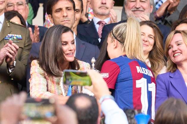 Queen Letizia attends Spanish Queen s Cup final match Queen Letizia of Spain, Alexia Putellas (midfielder; FC Barcelona) during Spanish Queen s Cup final match between FC Barcelona and Real Sociedad at La Romareda Stadium on May 18, 2024 in Zaragoza, Spain Photo by IMAGO MPG Zaragoza La Romareda Stadium Aragon Spain  Copyright: xMPGx