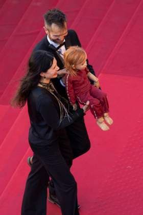 B MontÃ e des marches du film Â Emilia Perez Â lors du 77eme Festival International du Film de Cannes Leos Carax MontÃ e des marches du film Â Emilia Perez Â lors du 77eme Festival International du Film de Cannes, au Palais des Festivals Ã Cannes On may 18th 2024 Olivier Borde Bestimage Red carpet of the movie Â Emilia Perez Â during the 77th Cannes International Film Festival at the Palais des Festivals in Cannes, France On may 18th 2024 Cannes France  Copyright: xOLIVIERxBORDEx xBESTIMAGExOLIVIERxBORDEx xBESTIMAGEx