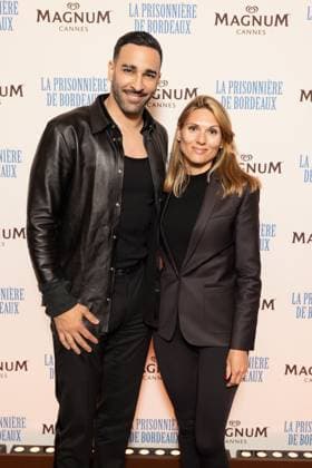 magnum day3 photocall Alexandra Muraton et Adil Rami Photocall La Prisonniere de Bordeaux at Magnum Beach party during the 77th Cannes International Film Festival on May 18, 2024 Cannes France Jeremy Melloul Magnum Cannes via Bestimage Photocall La Prisonniere de Bordeaux at Magnum Beach party during the 77th Cannes International Film Festival on May 18, 2024 Cannes France  Copyright: xJeremyxMelloulx xMagnumxCannesxviaxBestimagexJeremyxMelloulx xMagnumxCannesxviaxBestimagex