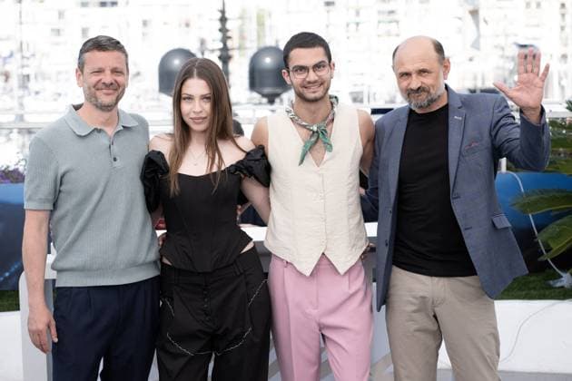 Annual Cannes Film Festival - Three Kilometres Photocall - Cannes DN Bogdan Dumitrache, Ingrid Micu-Berescu, Ciprian Chiujdea and Valeriu Andriuta attend the Trei Kilometri Pana La Capatul Lumii (Three Kilometres to the end of the World) Photocall at the 77th annual Cannes Film Festival at Palais des Festivals on May 18, 2024 in Cannes, France. Photo by David NIVIERE ABACAPRESS.COM CANNES France  Copyright: xNivierexDavid ABACAPRESS.COMx
