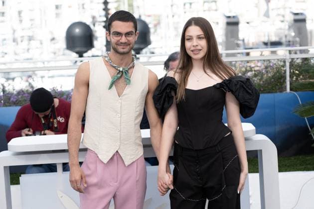 Annual Cannes Film Festival - Three Kilometres Photocall - Cannes DN Ciprian Chiujdea and Ingrid Micu-Berescu attend the Trei Kilometri Pana La Capatul Lumii (Three Kilometres to the end of the World) Photocall at the 77th annual Cannes Film Festival at Palais des Festivals on May 18, 2024 in Cannes, France. Photo by David NIVIERE ABACAPRESS.COM CANNES France  Copyright: xNivierexDavid ABACAPRESS.COMx