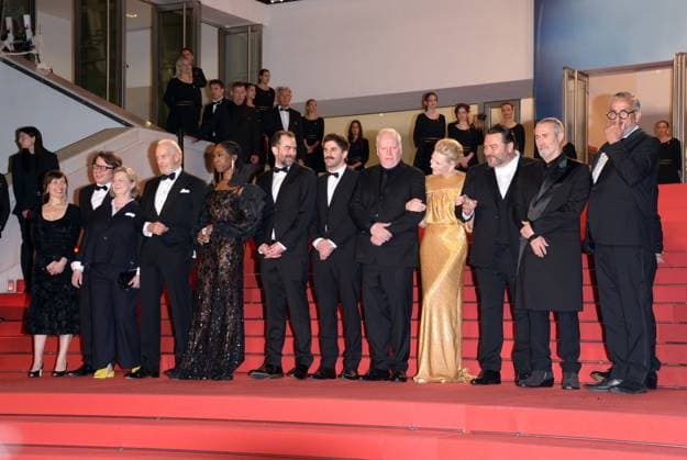 May 18, 2024, Cannes, France: CANNES, FRANCE - MAY 18: (L-R) Denis Menochet, Rolando Ravello, Cate Blanchett, Evan Johnson and Guy Maddin attend the Rumours Red Carpet at the 77th annual Cannes Film Festival at Palais des Festivals on May 18, 2024 in Cannes, France. Cannes France - ZUMAi09_ 20240518_zaf_i09_006 Copyright: xFrederickxInjimbertx