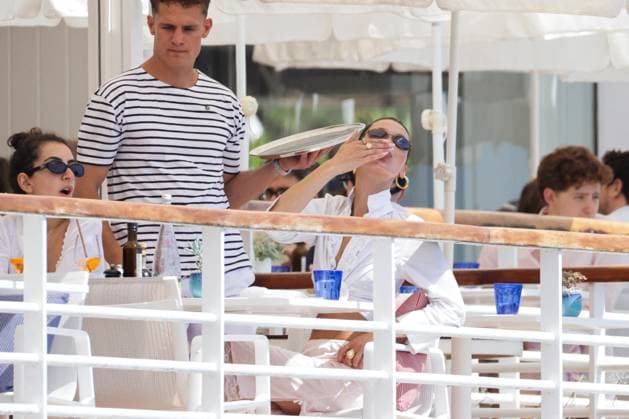 Bella Hadid At Eden Roc - Antibes Bella Hadid at Eden Roc hotel in Antibes, France on May 18, 2024, during the 77th annual Cannes film festival. Photo by ABACAPRESS.COM Antibes France  Copyright: xABACAx