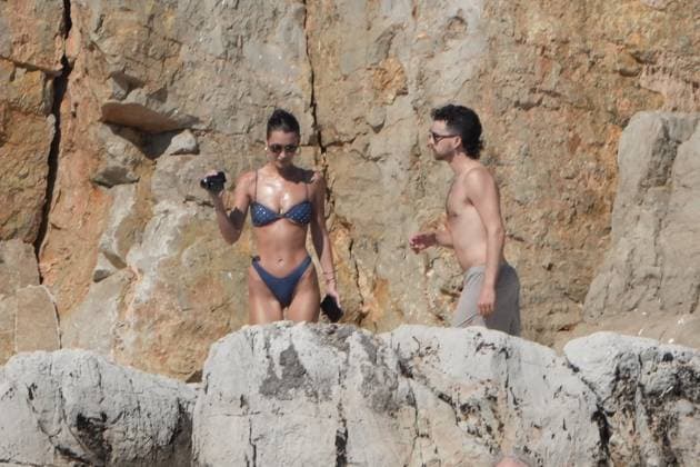 Bella Hadid At Eden Roc - Antibes Bella Hadid at Eden Roc hotel in Antibes, France on May 18, 2024, during the 77th annual Cannes film festival. Photo by ABACAPRESS.COM  Copyright: xABACAx