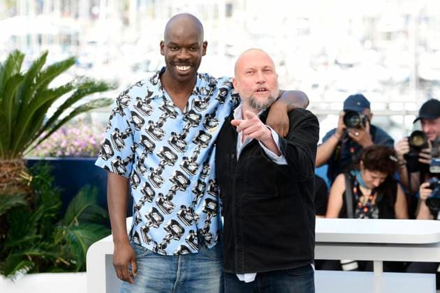 CANNES, FRANCE MAY 19 G D Jean Pascal ZADI, acteur, Francois DAMIENS, acteur, lors du photocall du film Â Le proces du chien Â en Competition Un Certain Regard au 77eme Festival de Cannes au Palais des Festivals le 19 mai 2024 Cannes, France CELEBRITES 77eme Festival de Cannes Photocall 19 05 2024 ValentinaClaret Panoramic 