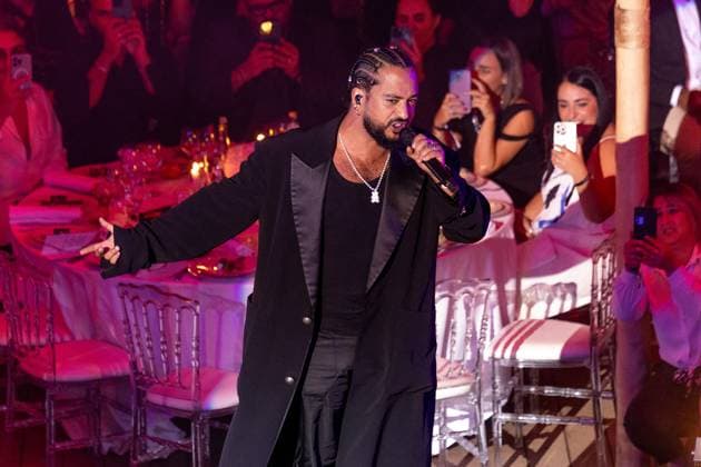 Cannes - Slimane Show At Le Grand Diner Gala - Theoule sur Mer Slimane performs at the Grand Dinner for the 77th edition of the Cannes Film Festival around a gala with the artist Slimane in the exceptional setting of Pierre Cardin s Palais Bulles in ThÃ oule-sur-Mer, France, on Saturday, May 18, 2024. Photo by Cyril CHATEAU ABACAPRESS.COM  Copyright: xChateauxCyril ABACAx