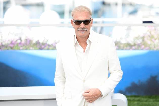 CANNES, FRANCE MAY 19 G D Kevin COSTNER, director, producer, during the photocall of the film Horizon An American Saga projected Hors Competition at the 77th Cannes Film Festival at the Palais des Festivals on May 19, 2024 in Cannes, France CELEBRITES 77eme Festival de Cannes Photocall 19 05 2024 ValentinaClaret Panoramic 