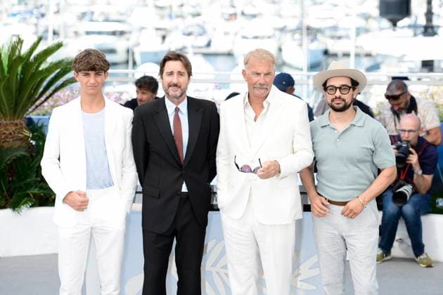 CANNES, FRANCE MAY 19 G D Hayes COSTNER, actor, Luke WILSON, actor, Kevin COSTNER, director, producer, Alejandro EDDA, actor, during the photocall of the film Horizon An American Saga projected Hors Competition at the 77th Cannes Film Festival at the Palais des Festivals on May 19, 2024 in Cannes, France CELEBRITES 77eme Festival de Cannes Photocall 19 05 2024 ValentinaClaret Panoramic