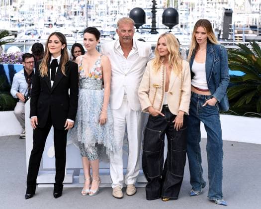 Cannes, 77th Cannes Film Festival 2024 Photocall film Horizon: an American saga In the photo: Isabelle Fuhrman, Ella Hunt, Kevin Costner, Sienna Miller, Abbey Lee Kershaw  Copyright: xAlbertoxTerenghix xipa-agency.nex xPoolxPhotoxEventsx03x IPA_Agency_IPA46253610