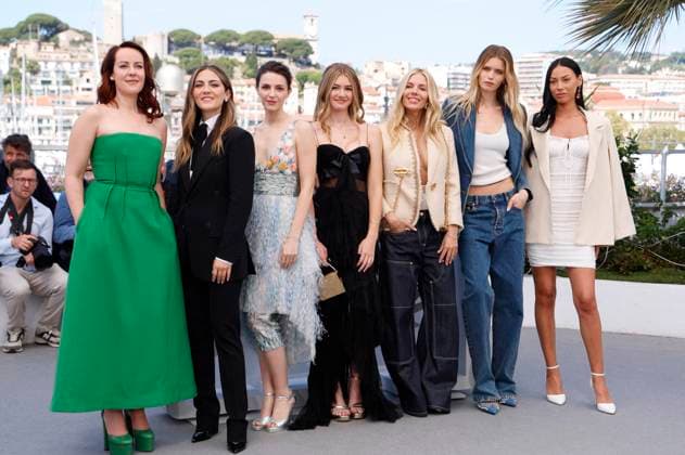 Jena Malone, Isabelle Fuhrman, Ella Hunt, Georgia MacPhail, Sienna Miller, Abbey Lee Kershaw and WasÃ Chief at the photocall for the feature film Horizon An American Saga at the Festival de Cannes 2024 77 Cannes International Film Festival at the Palais des Festivals Cannes, 19 05 2024 Foto:xD.xBedrosianx xFuturexImagex horizon_4518