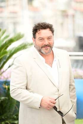 CANNES, FRANCE MAY 19 G D Denis MENOCHET, actor, during the photocall of the film Rumors projected Hors Competition at the 77th Cannes Film Festival at the Palais des Festivals on May 19, 2024 in Cannes, France CELEBRITES 77eme Festival de Cannes Photocall 19 05 2024 ValentinaClaret Panoramic 