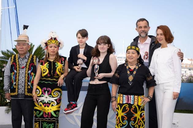 Cannes - Savages Photocall Komeok Joe, Sailyvia Paysan, Martin Verset, Babette De Coster, Claude Barras and Nelly Tungang attend the Sauvages (Savages) photocall at the 77th annual Cannes Film Festival at Palais des Festivals on May 19, 2024 in Cannes, France. Photo by Shootpix ABACAPRESS.COM Cannes France  Copyright: xShootpix ABACAx