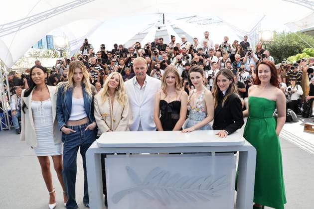 Photocall du film Horizon An American Saga lors du 77eme Festival International du Film de Cannes WasÃ Chief, Abbey Lee Kershaw, Sienna Miller, Kevin Costner, Georgia MacPhail, Ella Hunt, Isabelle Fuhrman, Jena Malone Photocall du film Horizon An American Saga lors du 77eme Festival International du Film de Cannes le 19 mai 2024 Jacovides Moreau Bestimage Photocall for the film Horizon An American Saga at the 77th Cannes International Film Festival on 19 May 2024 Cannes France  Copyright: xJACOVIDES-MOREAUx xBESTIMAGExJACOVIDES-MOREAUx xBESTIMAGEx