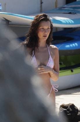 Bella Hadid At Eden Roc - Antibes Bella Hadid enjoying at the beach of Eden Roc hotel in Antibes, France on May 19, 2024, during the 77th annual Cannes film festival. Photo by ABACAPRESS.COM Antibes France  Copyright: xABACAx