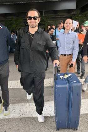 Cannes 2024 Celebs Nice Airport Sebastian Stan at Nice airport ahead of the 77th Cannes Film Festival in Nice, France on May 19, 2024. Photo by Julien Reynaud APS-Medias ABACAPRESS.COM Nice France  Copyright: xReynaudxJulien APS-Medias ABACAx