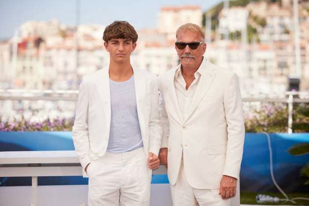 Photocall du film Horizon An American Saga lors du 77eme Festival International du Film de Cannes Kevin Costner et son fils Hayes Costner Photocall du film Horizon An American Saga lors du 77eme Festival International du Film de Cannes le 19 mai 2024 Jacovides Moreau Bestimage Photocall for the film Horizon An American Saga at the 77th Cannes International Film Festival on 19 May 2024 Cannes France  Copyright: xJACOVIDES-MOREAUx xBESTIMAGExJACOVIDES-MOREAUx xBESTIMAGEx