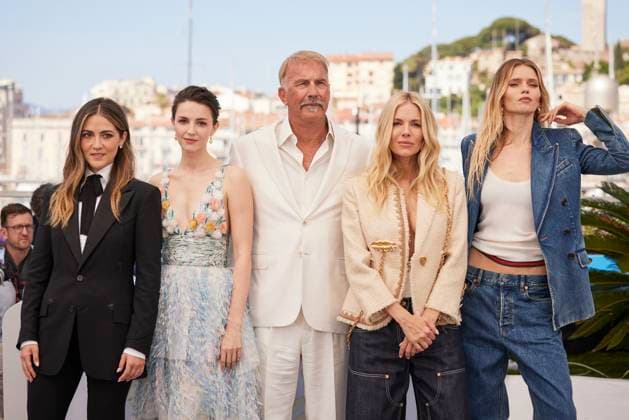 Photocall du film Horizon An American Saga lors du 77eme Festival International du Film de Cannes Isabelle Fuhrman, Ella Hunt, Kevin Costner, Sienna Miller, Abbey Lee Kershaw Photocall du film Horizon An American Saga lors du 77eme Festival International du Film de Cannes le 19 mai 2024 Jacovides Moreau Bestimage Photocall for the film Horizon An American Saga at the 77th Cannes International Film Festival on 19 May 2024 Cannes France  Copyright: xJACOVIDES-MOREAUx xBESTIMAGExJACOVIDES-MOREAUx xBESTIMAGEx