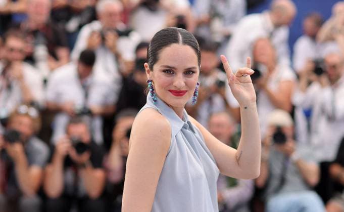 Photocall du film Les Femmes au Balcon lors du 77eme Festival International du Film de Cannes NoÃ mie Merlant Photocall du film Les Femmes au Balcon lors du 77eme Festival International du Film de Cannes le 19 mai 2024 Jacovides Moreau Bestimage Photocall for the film Les Femmes au Balcon at the 77th Cannes International Film Festival on 19 May 2024 Cannes France  Copyright: xJACOVIDES-MOREAUx xBESTIMAGExJACOVIDES-MOREAUx xBESTIMAGEx