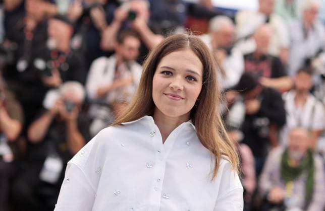 Photocall du film Les Femmes au Balcon lors du 77eme Festival International du Film de Cannes Sanda Codreanu Photocall du film Les Femmes au Balcon lors du 77eme Festival International du Film de Cannes le 19 mai 2024 Jacovides Moreau Bestimage Photocall for the film Les Femmes au Balcon at the 77th Cannes International Film Festival on 19 May 2024 Cannes France  Copyright: xJACOVIDES-MOREAUx xBESTIMAGExJACOVIDES-MOREAUx xBESTIMAGEx