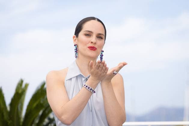 Cannes - The Balconettes Photocall NoÃ mie Merlant attend Les Femmes Au Balcon (The Balconettes) photocall at the 77th annual Cannes Film Festival at Palais des Festivals on May 19, 2024 in Cannes, France. Photo by Shootpix ABACAPRESS.COM Cannes France  Copyright: xShootpix ABACAx
