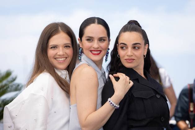 Cannes - The Balconettes Photocall Sandra Codreanu, NoÃ mie Merlant and Souheila Yacoub attend Les Femmes Au Balcon (The Balconettes) photocall at the 77th annual Cannes Film Festival at Palais des Festivals on May 19, 2024 in Cannes, France. Photo by Shootpix ABACAPRESS.COM Cannes France  Copyright: xShootpix ABACAx