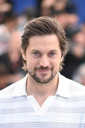 Cannes Les Femmes Au Balcon Photocall Lucas Bravo attending the Les Femmes Au Balcon Photocall as part of the 77th Cannes International Film Festival in Cannes, France on May 19, 2024. Photo by Aurore Marechal ABACAPRESS.COM Cannes France  Copyright: xMarechalxAurore ABACAx