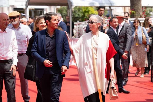 Cannes - Limonov - The Ballad Screening Delphine Ernotte and David Lisnard attend the Limonov - The Ballad Red Carpet at the 77th annual Cannes Film Festival at Palais des Festivals on May 19, 2024 in Cannes, France. Photo by Shootpix ABACAPRESS.COM Cannes France  Copyright: xShootpix ABACAx