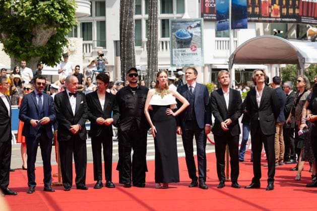 Cannes - Limonov - The Ballad Screening Mario Gianani, Lorenzo Gangarossa, Andrey Burkovskiy, Victoria Miroshnichenko, Kirill Serebrennikov, Ben Whishaw, Tomas Arana, Ilya Stewart and Dimitri Rassam attend the Limonov - The Ballad Red Carpet at the 77th annual Cannes Film Festival at Palais des Festivals on May 19, 2024 in Cannes, France. Photo by Shootpix ABACAPRESS.COM Cannes France  Copyright: xShootpix ABACAx