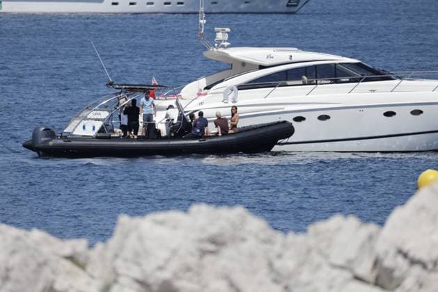 Bella Hadid At Eden Roc - Antibes Bella Hadid enjoying at the beach of Eden Roc hotel, before getting aboard a boat, in Antibes, France on May 19, 2024, during the 77th annual Cannes film festival. Photo by ABACAPRESS.COM Antibes France  Copyright: xABACAx