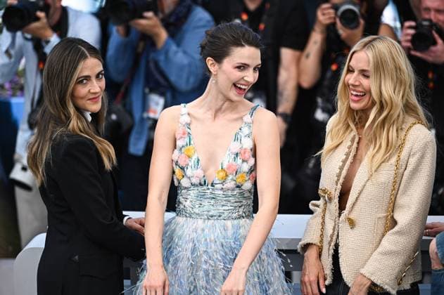 News - Horizon : An American Saga Photocall - The 77th Annual Cannes Film Festival Isabelle Fuhrman, Ella Hunt and Sienna Miller attend the Horizon: An American Saga Photocall at the 77th annual Cannes Film Festival at Palais des Festivals on May 19, 2024 in Cannes, France. Cannes Palais des Festival France Copyright: xStefanosxKyriazisx xLiveMediax LPN_1361123