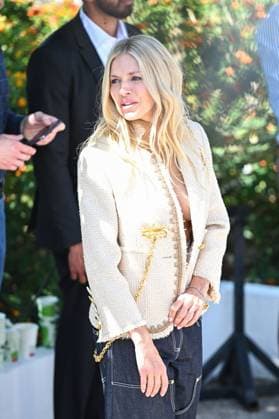 News - Horizon : An American Saga Photocall - The 77th Annual Cannes Film Festival Sienna Miller attends the Horizon: An American Saga Photocall at the 77th annual Cannes Film Festival at Palais des Festivals on May 19, 2024 in Cannes, France. Cannes Palais des Festival France Copyright: xStefanosxKyriazisx xLiveMediax LPN_1361133