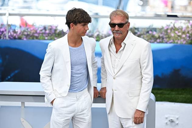 News - Horizon : An American Saga Photocall - The 77th Annual Cannes Film Festival Kevin Costner and Hayes Costner attend the Horizon: An American Saga Photocall at the 77th annual Cannes Film Festival at Palais des Festivals on May 19, 2024 in Cannes, France. Cannes Palais des Festival France Copyright: xStefanosxKyriazisx xLiveMediax LPN_1361141