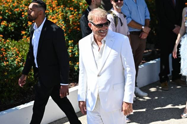 News - Horizon : An American Saga Photocall - The 77th Annual Cannes Film Festival Kevin Costner attends the Horizon: An American Saga Photocall at the 77th annual Cannes Film Festival at Palais des Festivals on May 19, 2024 in Cannes, France. Cannes Palais des Festival France Copyright: xStefanosxKyriazisx xLiveMediax LPN_1361142