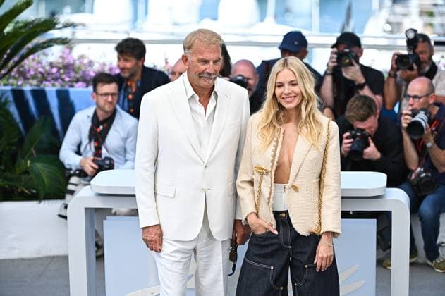 News - Horizon : An American Saga Photocall - The 77th Annual Cannes Film Festival Sienna Miller and Kevin Costner attend the Horizon: An American Saga Photocall at the 77th annual Cannes Film Festival at Palais des Festivals on May 19, 2024 in Cannes, France. Cannes Palais des Festival France Copyright: xStefanosxKyriazisx xLiveMediax LPN_1361145
