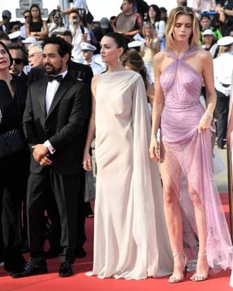 Cannes, 77th Cannes Film Festival 2024, Red carpet film Horizon: An American Saga In the photo: Alejandro Edda, Ella Hunt, Abbey Lee Kershaw  Copyright: xAlbertoxTerenghix xipa-agency.nex xPoolxPhotoxEventsx03x IPA_Agency_IPA46269813