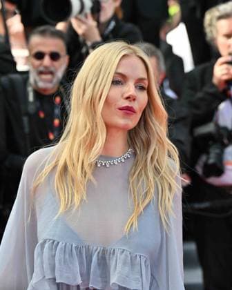 Cannes, 77th Cannes Film Festival 2024, Red Carpet Horizon: An American Saga Pictured: Sienna Miller  Copyright: xManuelexMangiarottix xipa-agencyx xPoolxPhotoxEventsx03x IPA_Agency_IPA46269821
